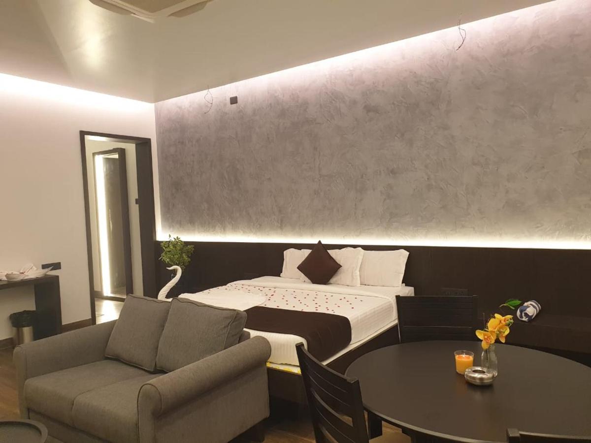 D Wayfarer Inn Resort 에로드 외부 사진