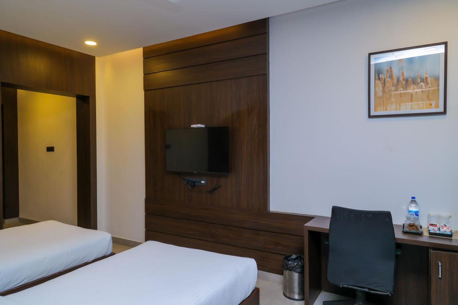 D Wayfarer Inn Resort 에로드 외부 사진