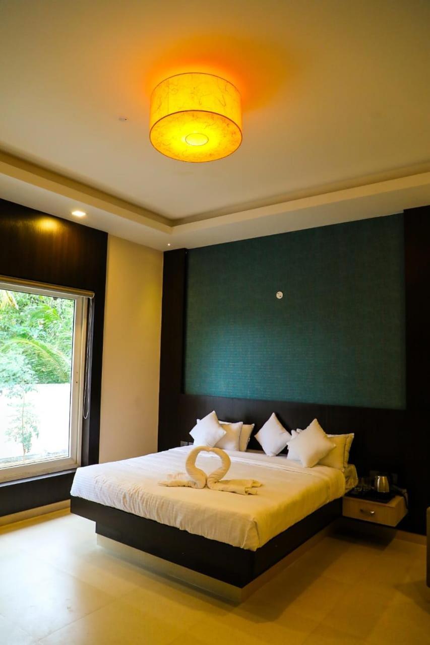 D Wayfarer Inn Resort 에로드 외부 사진