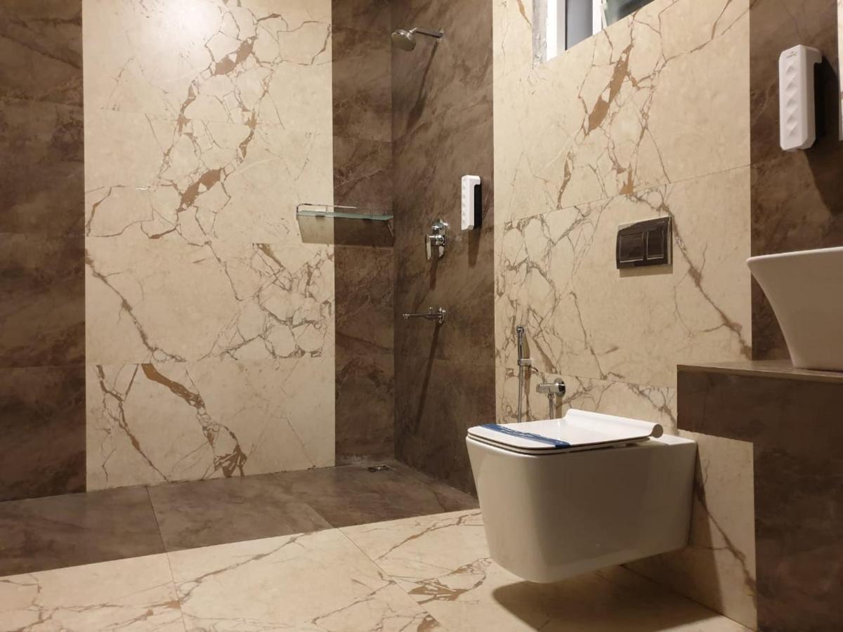 D Wayfarer Inn Resort 에로드 외부 사진