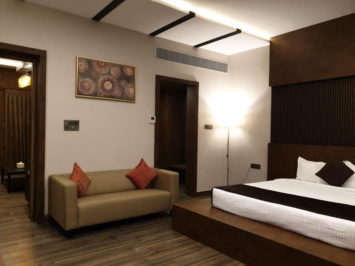 D Wayfarer Inn Resort 에로드 외부 사진